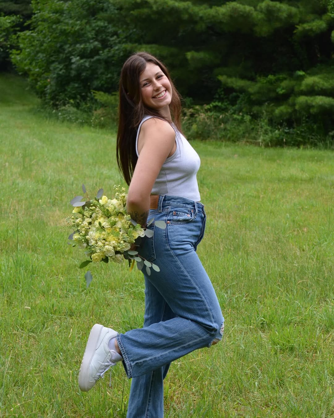 Kaya with flower arrangement
